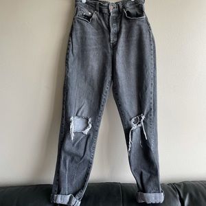 H&M 4 Button Front Cuffed Distressed Mom Jean